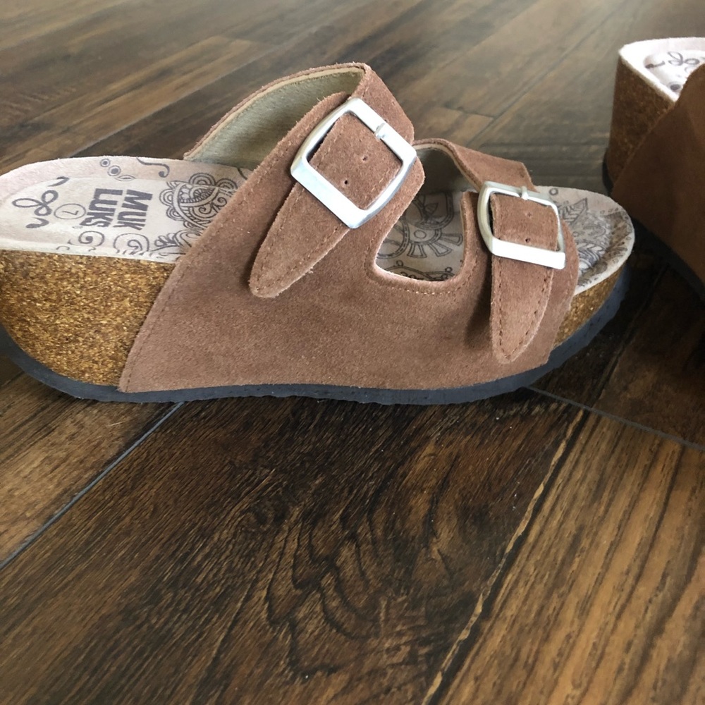 Muk luk clogs/sandals